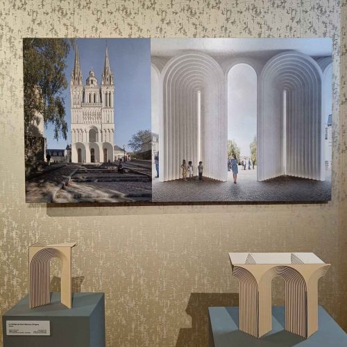 La Galilée de Saint-Maurice d'Angers. Exposición «Kengo Kuma: Onomatopoeia Architecture». Foto por Emma López Bahut